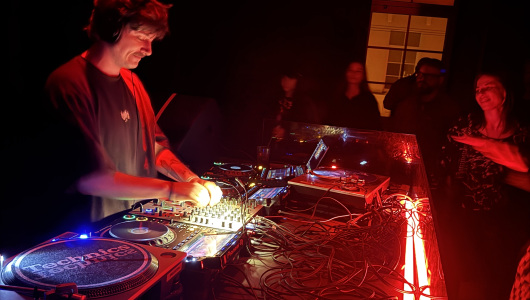 Jaroska-at-Gars_Records_Showcase-at-Opium_Club-2025